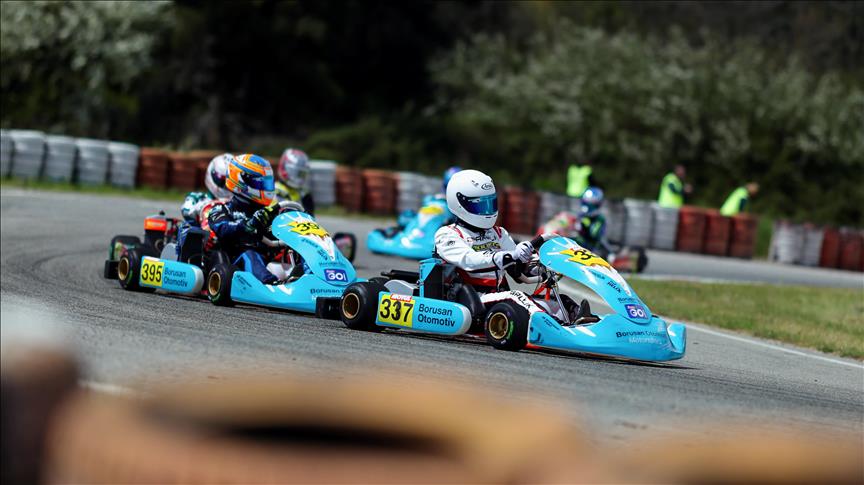 BOM Karting sezon açılışında İzmit'te podyuma çıktı