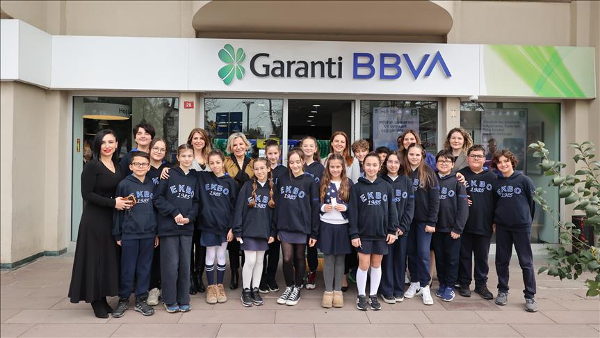 Garanti BBVA şubelerini öğrencilere açıyor