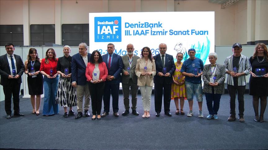 DenizBank III. İAAF İzmir Sanat Fuarı kapılarını açtı