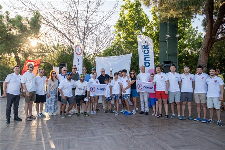 HSSK Quick Sigorta ekipleri yelken yarışlarında üç kupa kazandı
