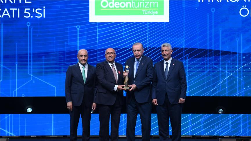 ODEON Turizm İhracatın Şampiyonları Ödülleri'nde sektöründe ilk sırada yer aldı