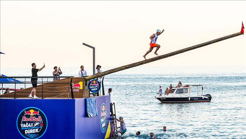 Red Bull gelenekselleşen "Yağlı Direk" etkinliğini gerçekleştirecek