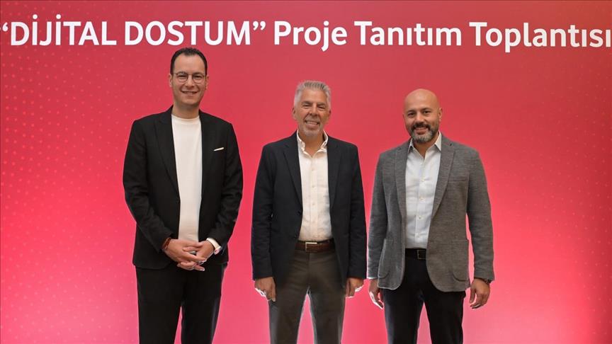 Vodafone Vakfı ve TOG'dan "Dijital Dostum" projesi