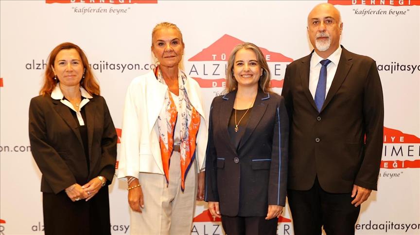 Türkiye Alzheimer Derneği ve Abdi İbrahim Otsuka'dan Dünya Alzheimer Günü'nde "farkındalık" vurgusu