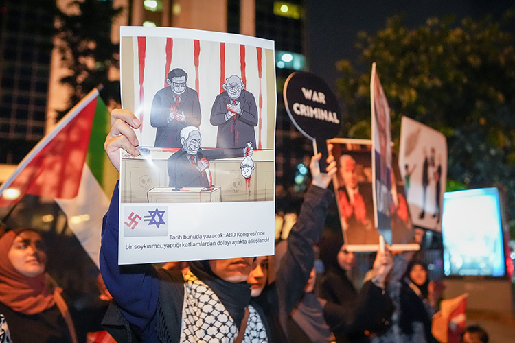 �srail'in �stanbul Ba�konsoloslu�u �n�nde Filistin'e destek eylemi