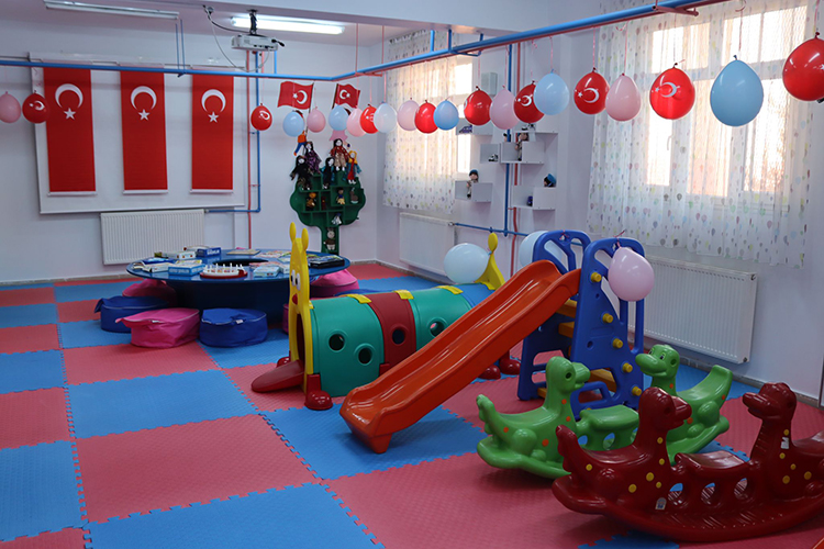 ��rnak'ta �ehit bebek ve �ocuklar an�s�na k�t�phane kuruldu